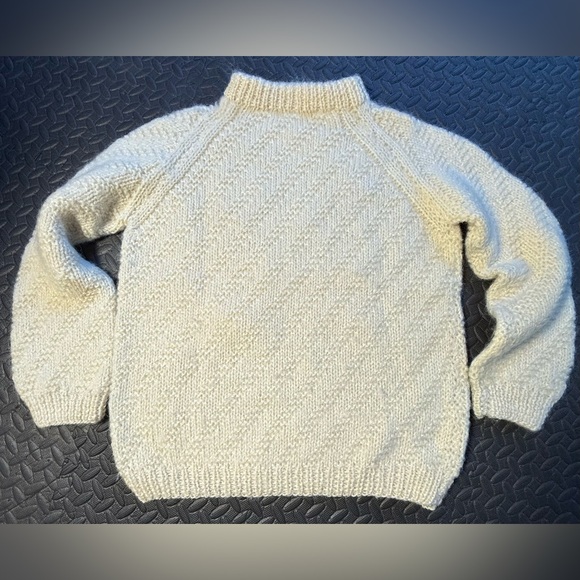 Women’s Cream Hand Knit Textured Dolman Sleeve Sweater Size Large